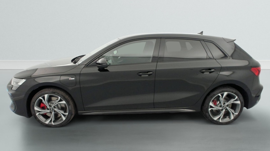 AUDI A3 Sportback 45 TFSI e Hybride rechargeable 272 S tronic 6 S line - ref: 1-386532 - Photo 4