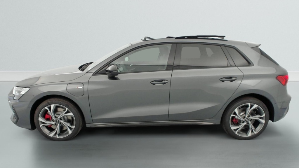 AUDI A3 Sportback 45 TFSI e Hybride rechargeable 272 S tronic 6 S line - ref: 1-386548 - Photo 4