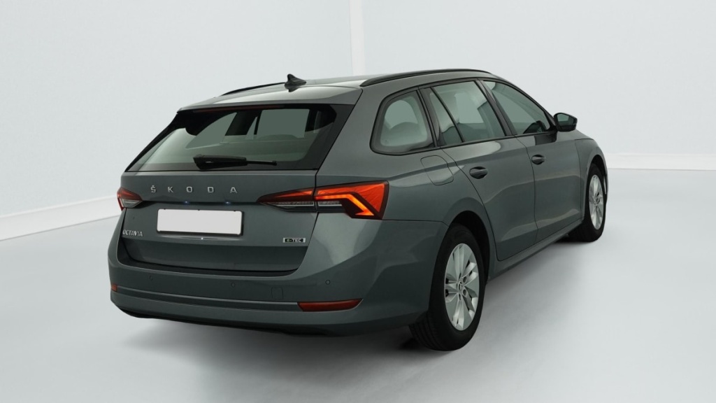 SKODA Octavia Combi 1.0 TSI mHEV e-TEC 110 ch DSG7 Ambition - ref: 1-386609 - Photo 7