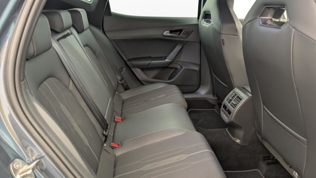 CUPRA Formentor 1.4 e-HYBRID 204 ch DSG6 Business Edition - ref: 1-386819 - Photo 10
