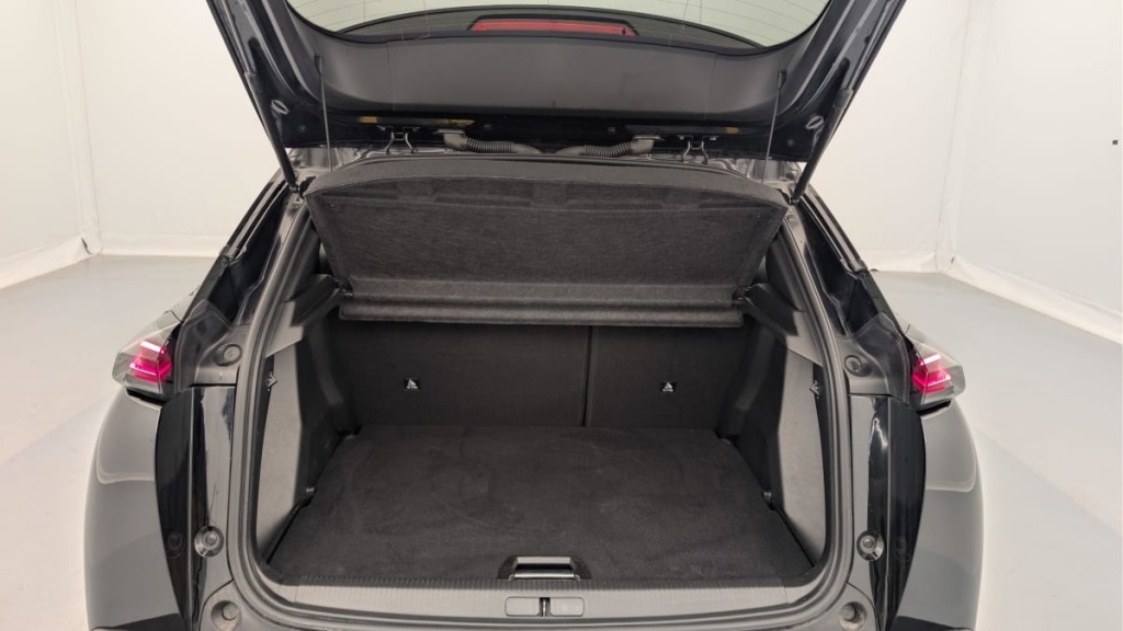 PEUGEOT 2008 50 kWh 136 ch Allure - ref: 1-388188 - Photo 11
