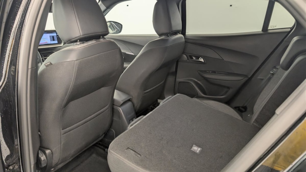 PEUGEOT 2008 50 kWh 136 ch Allure - ref: 1-388188 - Photo 12