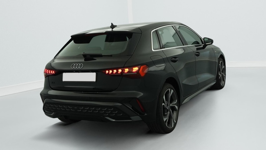 AUDI A3 Sportback TFSI e Hybride rechargeable 204 S tronic 6 S line - ref: 1-388267 - Photo 7