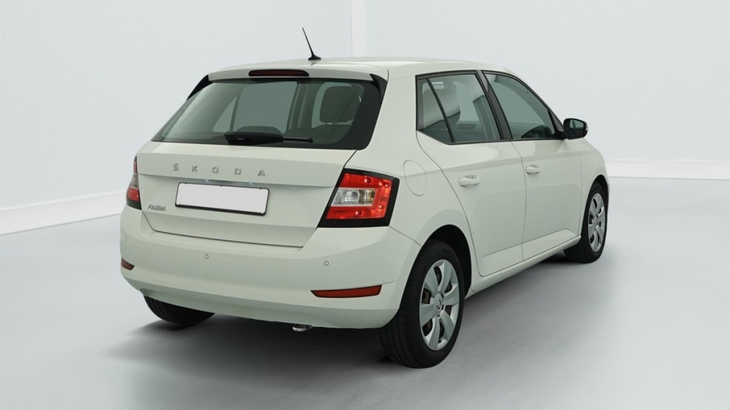 SKODA Fabia 1.0 MPI 60 CH BVM5 BUSINESS - ref: 1-388293 - Photo 7