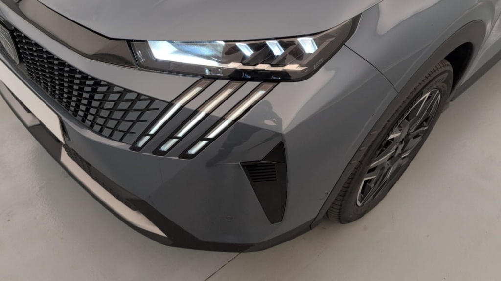 PEUGEOT 3008 Hybrid 145 e-DCS6 GT - ref: 1-388301 - Photo 9