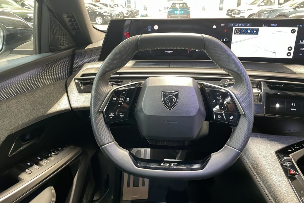PEUGEOT 3008 Hybrid 145 e-DCS6 GT - ref: 1-388306 - Photo 15
