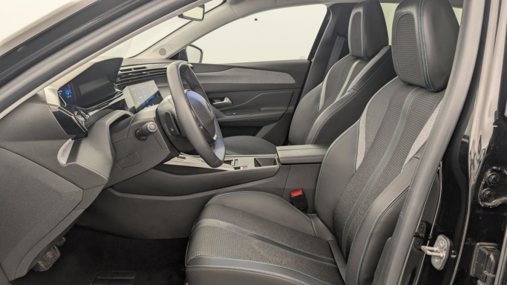PEUGEOT 308 Hybrid 145 e-DCS6 Allure - ref: 1-388489 - Photo 16
