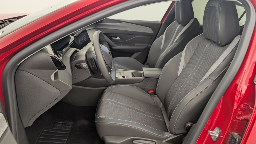 PEUGEOT 308 Hybrid 145 e-DCS6 Allure - ref: 1-389183 - Photo 16