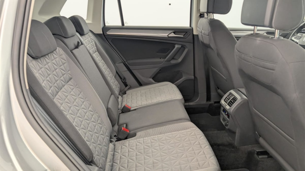 VOLKSWAGEN Tiguan 1.5 TSI 150ch BVM6 Life - ref: 1-389345 - Photo 10