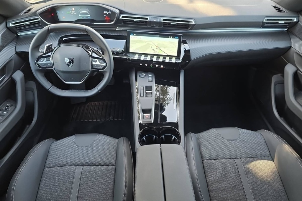PEUGEOT 508 SW Hybrid 225 e-EAT8 Allure - ref: 1-389657 - Photo 13