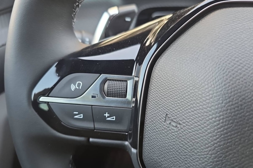 PEUGEOT 508 SW Hybrid 225 e-EAT8 Allure - ref: 1-389657 - Photo 16