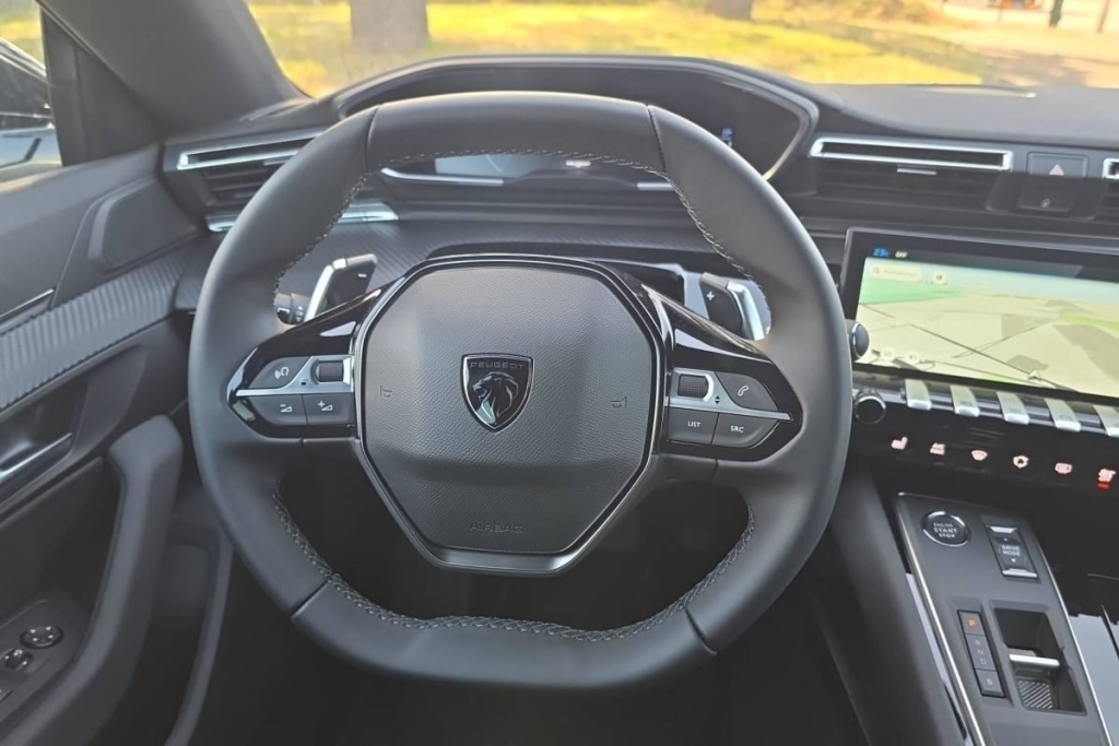PEUGEOT 508 SW Hybrid 225 e-EAT8 Allure - ref: 1-389664 - Photo 16