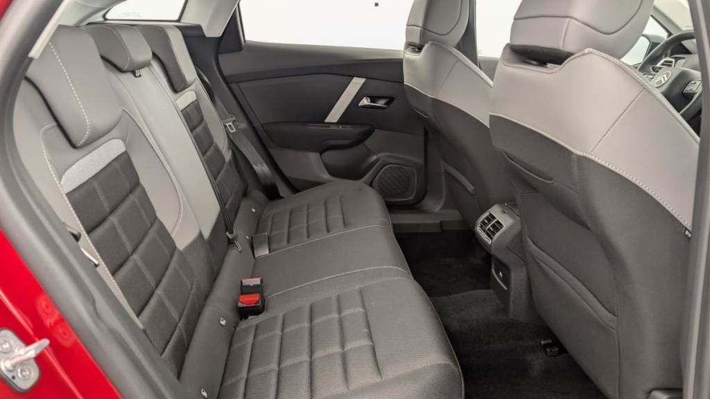 CITROEN C4 Hybride 145 ch e-DCS6 Business - ref: 1-389773 - Photo 10