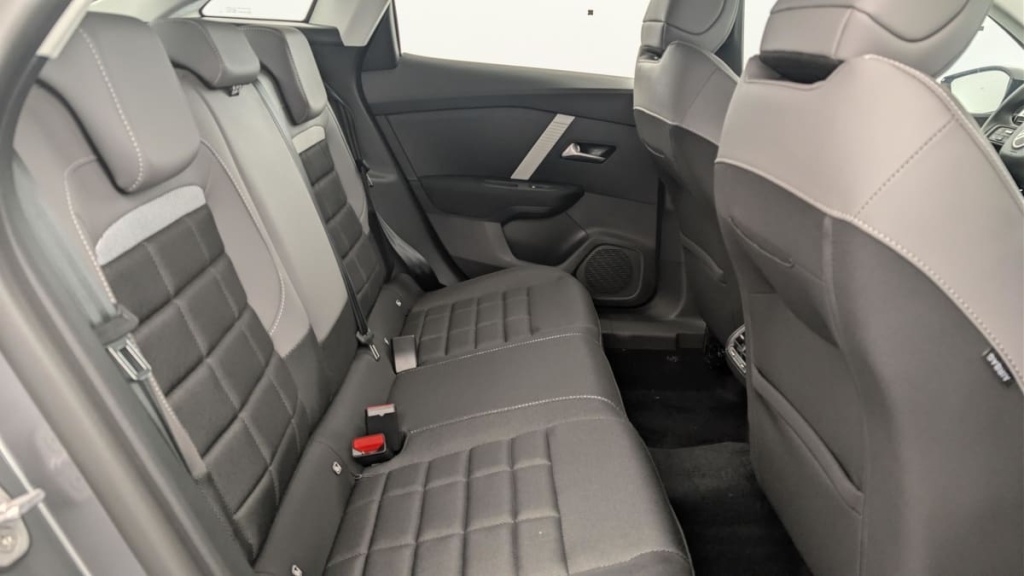 CITROEN C4 Hybride 145 ch e-DCS6 Plus - ref: 1-389793 - Photo 10