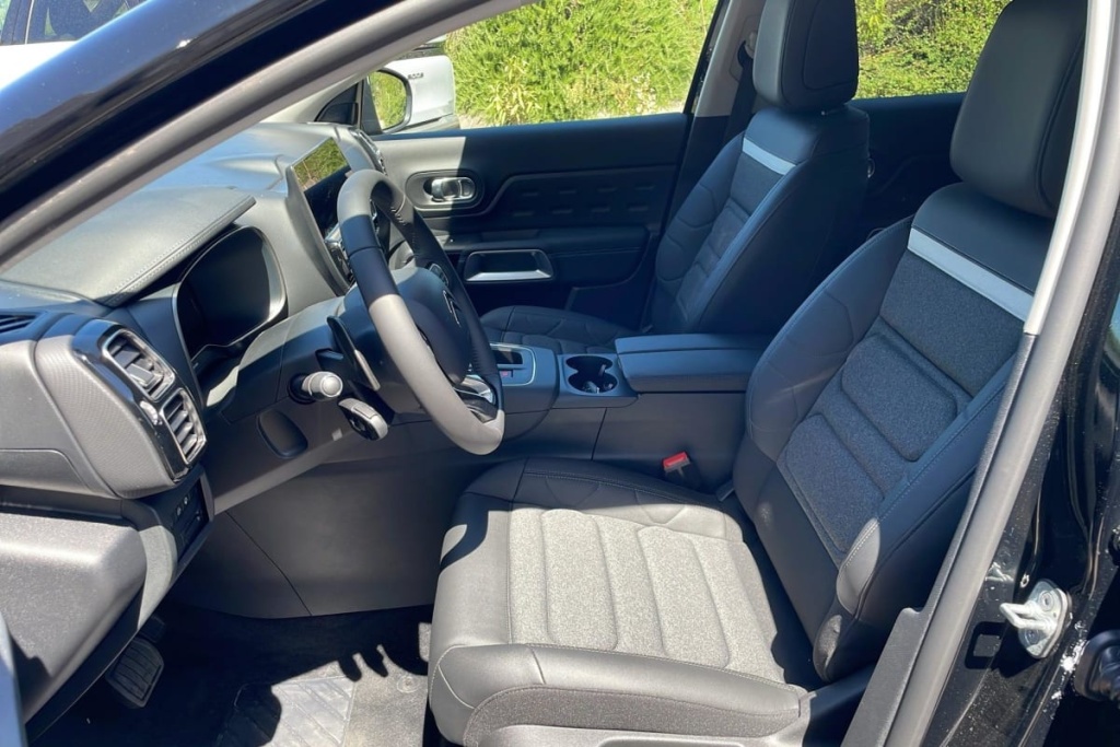 CITROEN C5 Aircross Hybride 145 e-DCS6 Max - ref: 1-390193 - Photo 16