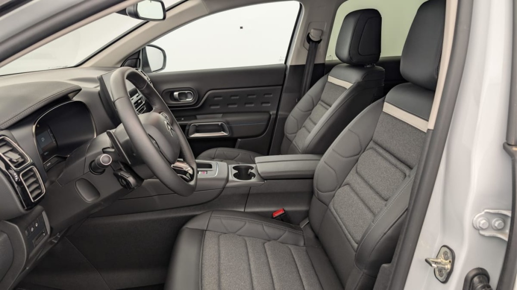 CITROEN C5 Aircross Hybride 145 e-DCS6 Max - ref: 1-390223 - Photo 16