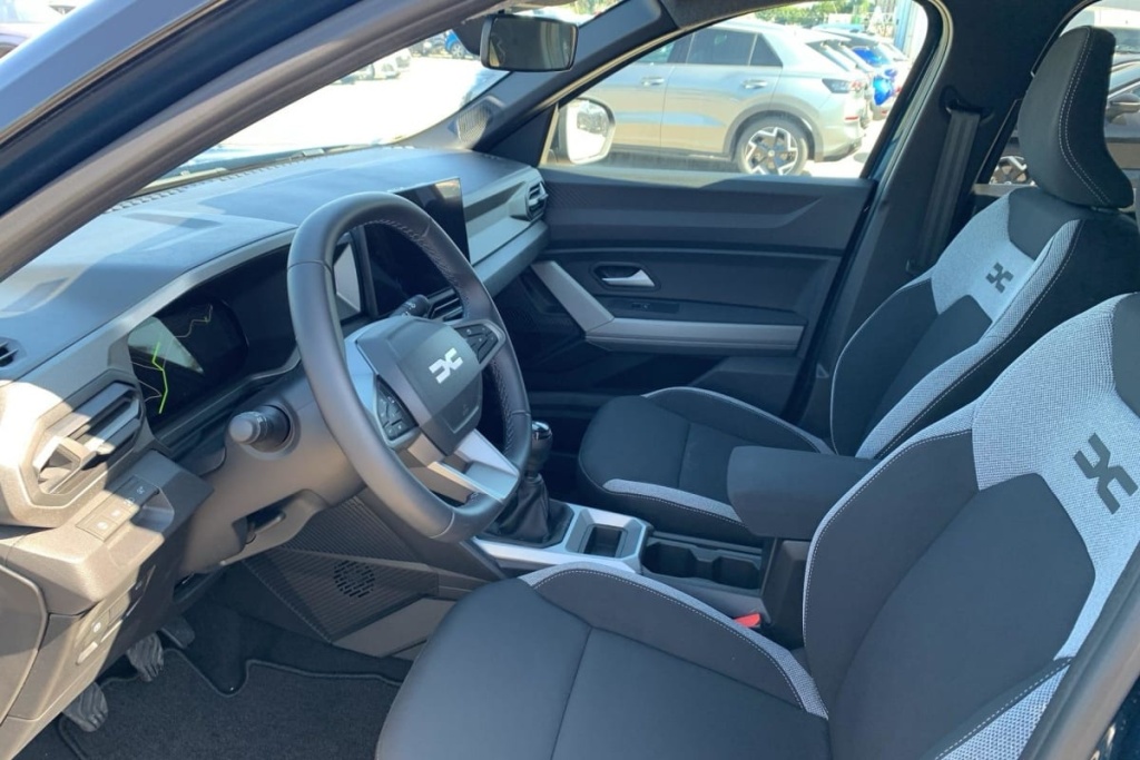DACIA Bigster Mild Hybrid 140 Journey - ref: 1-392032 - Photo 9