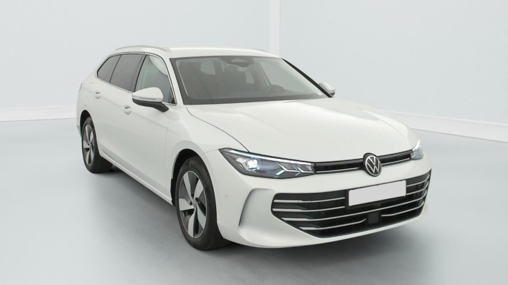 VOLKSWAGEN Passat 1.5 eTSI OPF 150 DSG7 Life Plus - ref: 1-394204 - Photo 1