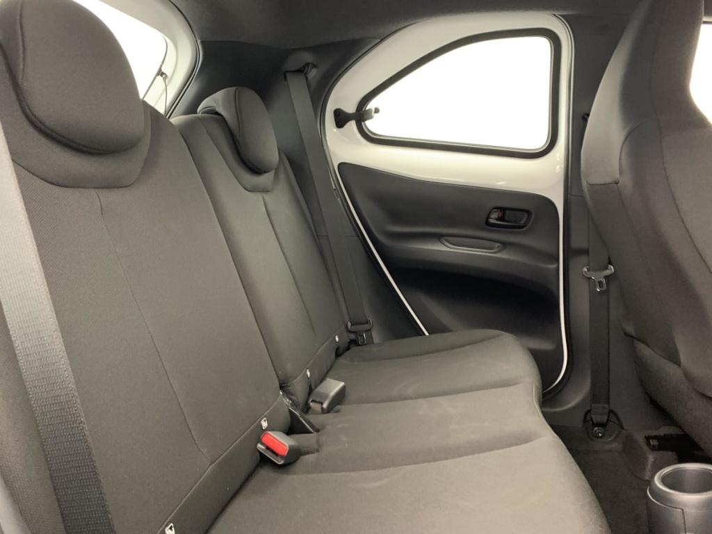 TOYOTA Aygo X 1.0 VVT-i 72 Dynamic - ref: 1-394900 - Photo 10