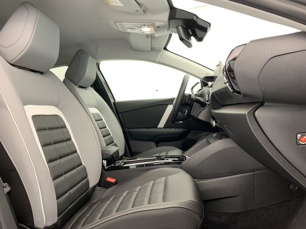 CITROEN C4 PureTech 130 EAT8 Max - ref: 1-395107 - Photo 9