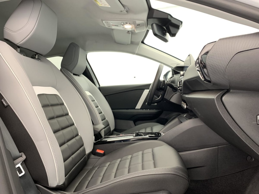 CITROEN C4 PureTech 130 EAT8 Max - ref: 1-395131 - Photo 9