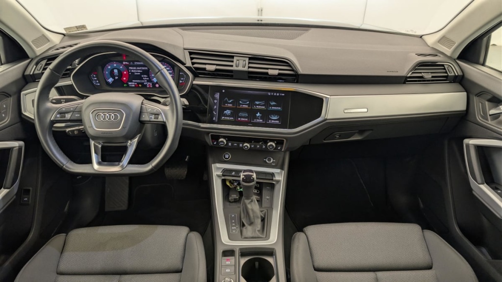 AUDI Q3 35 TDI 150 ch S tronic 7 Design - ref: 1-396015 - Photo 13