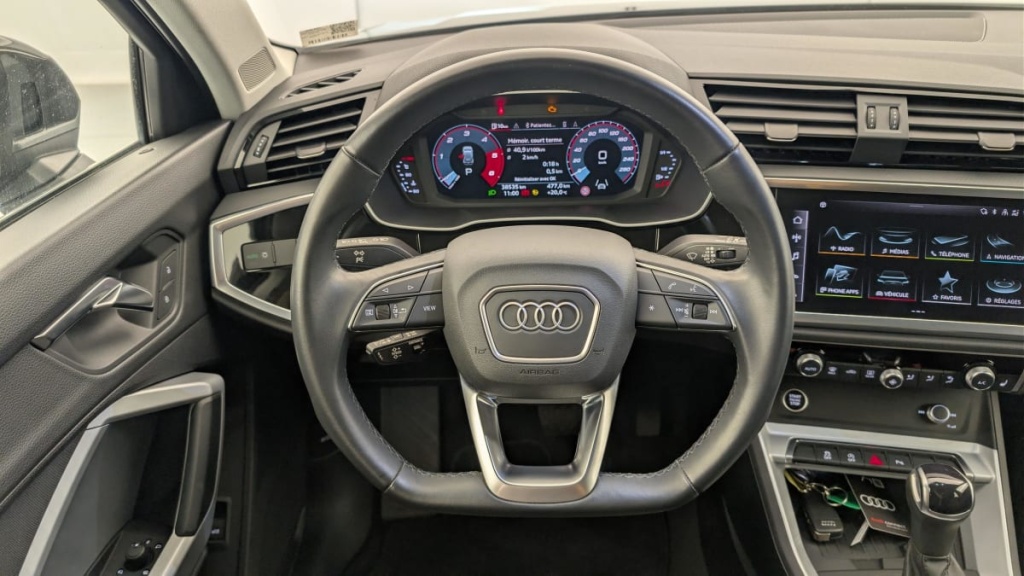 AUDI Q3 35 TDI 150 ch S tronic 7 Design - ref: 1-396015 - Photo 14
