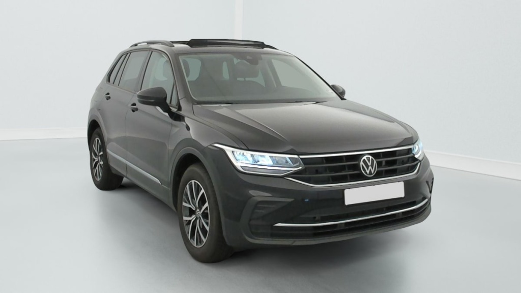 VOLKSWAGEN Tiguan 1.5 TSI 150ch DSG7 Life Plus - ref: 1-396216 - Photo 1