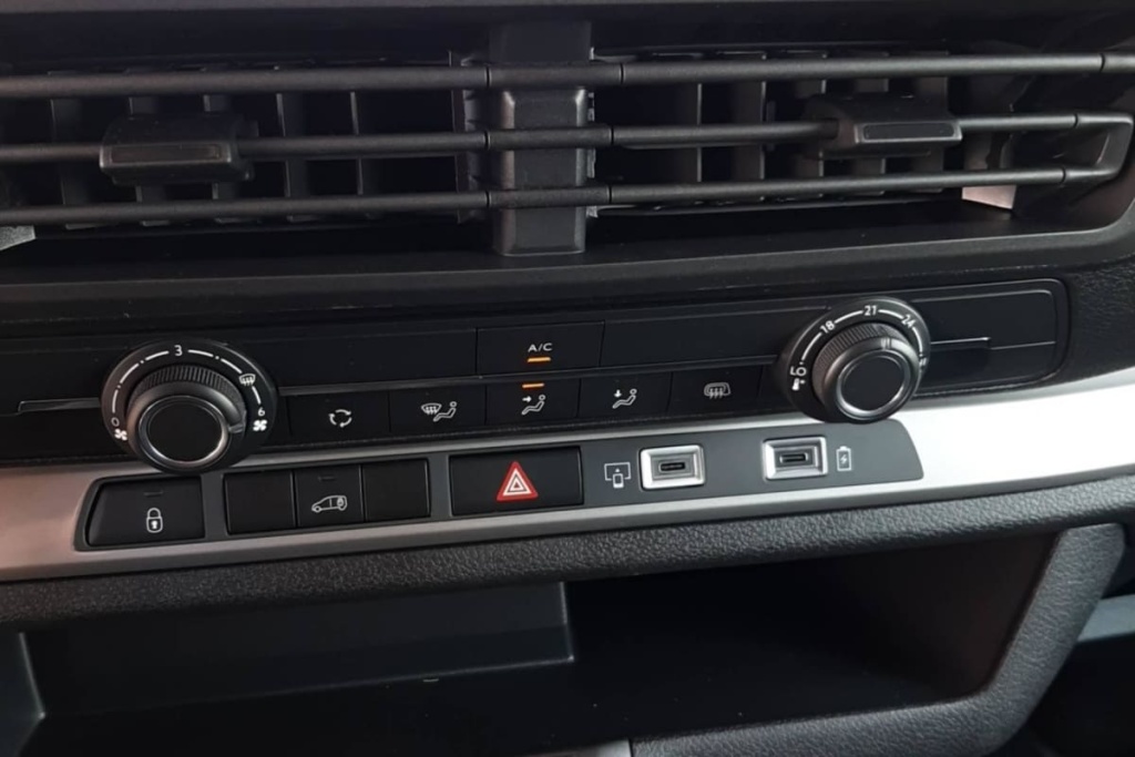 CITROEN Jumpy DIESEL 180 CH M AUTOMAT - ref: 1-401006 - Photo 19