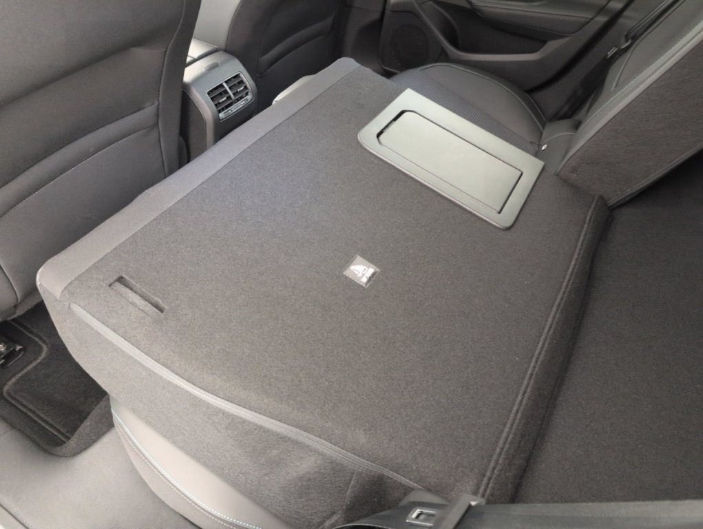 PEUGEOT 308 PHEV 180 e-EAT8 Allure - ref: 1-401669 - Photo 12