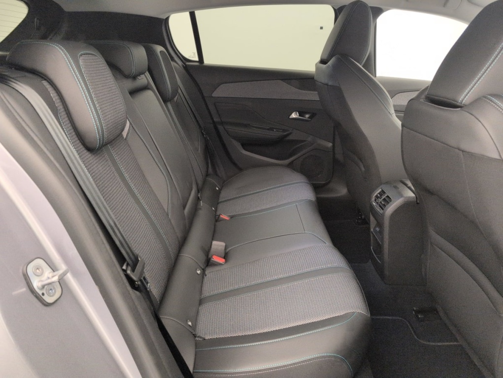 PEUGEOT 308 PHEV 180 e-EAT8 Allure - ref: 1-401670 - Photo 11