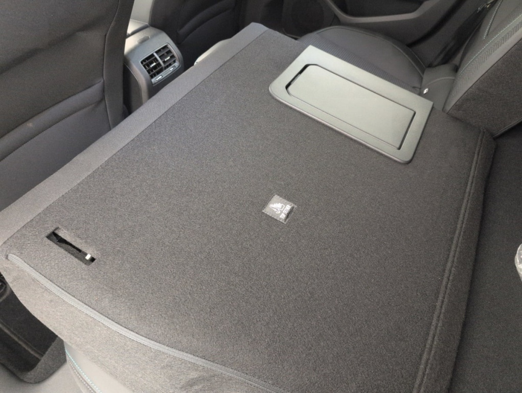 PEUGEOT 308 PHEV 180 e-EAT8 Allure - ref: 1-401670 - Photo 13