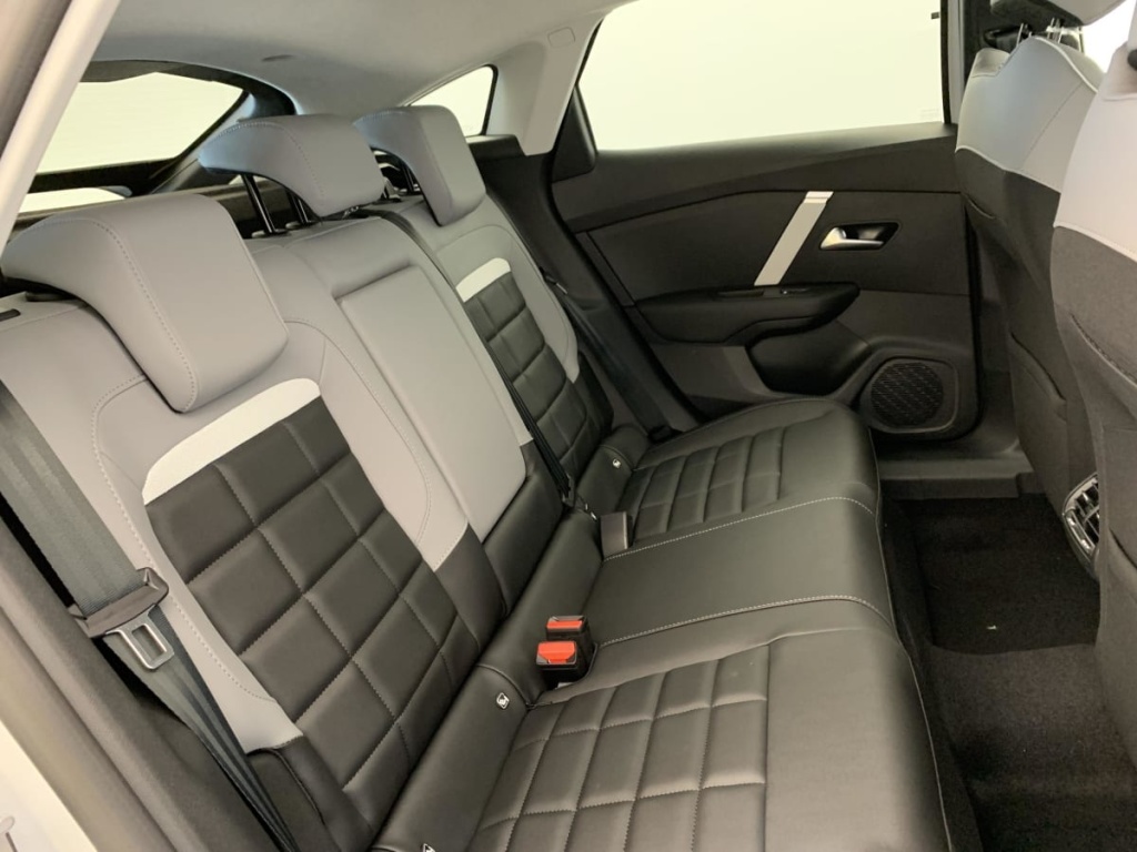 CITROEN C4 Hybride 145 ch e-DCS6 Max - ref: 1-402176 - Photo 10