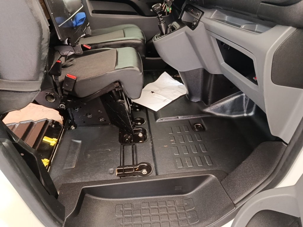 PEUGEOT Expert 2.0 BLUEHDI 120 S&S STANDARD Asphalt - ref: 13-4187759 - Photo 14