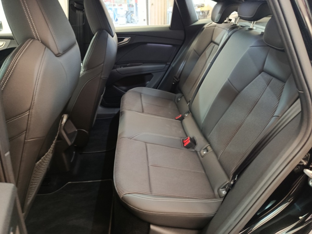 AUDI Q4 E-Tron Sportback Electrique 45 quattro 82 kWh S Line - ref: 13-4215391 - Photo 13