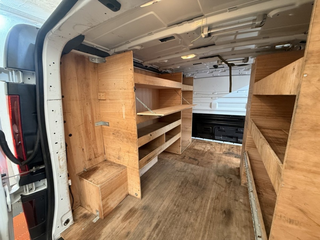 RENAULT Trafic FG GCF L1H1 3T Blue dCi 130 - ref: 13-4215784 - Photo 8