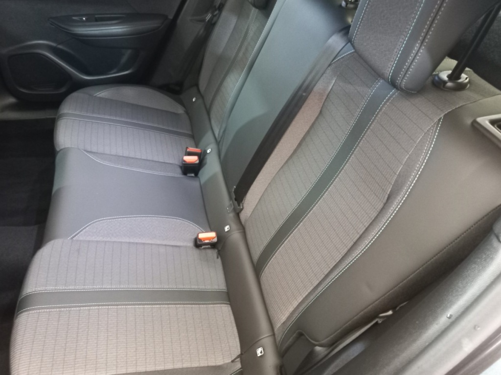 PEUGEOT 2008 (2) PureTech 130 S&S EAT8 ALLURE BUSINESS - ref: 13-4232170 - Photo 10