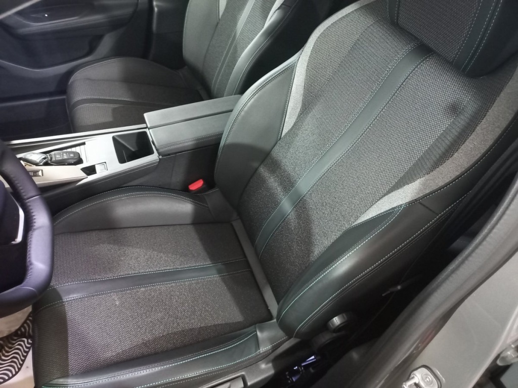 PEUGEOT 308 PHEV 180 E-EAT8 ALLURE - ref: 13-4242231 - Photo 9