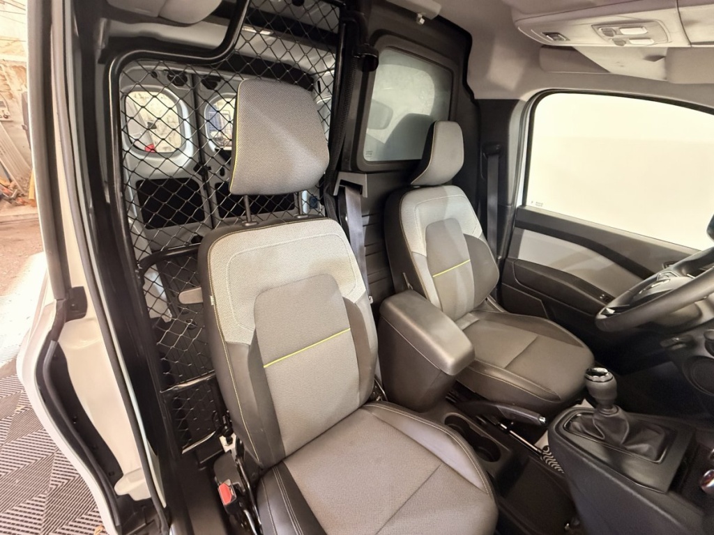 RENAULT Kangoo EXTRA - BLUE DCI 115 SÉSAME OUVRE TOI - ref: 13-4242312 - Photo 12