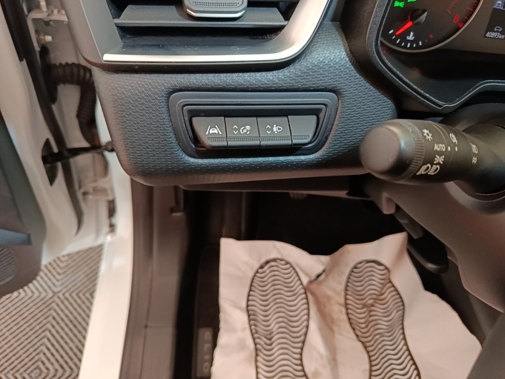 RENAULT Clio Business Réversible TCe 90 -21N - ref: 13-4242313 - Photo 16