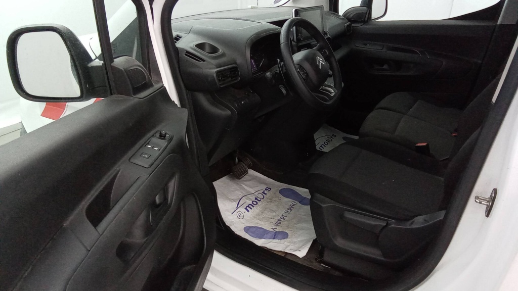 CITROEN Berlingo Van WORKER M 1000 ESSENCE 130 EAT8 WORKER 3PL +GPS +PDC AR/AV - ref: 5-1338625 - Photo 13