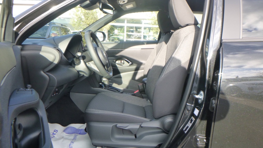 TOYOTA Yaris Cross Design 130H 2WD DESIGN +PACK HIVER +PACK SAFETY - ref: 5-1397801 - Photo 16