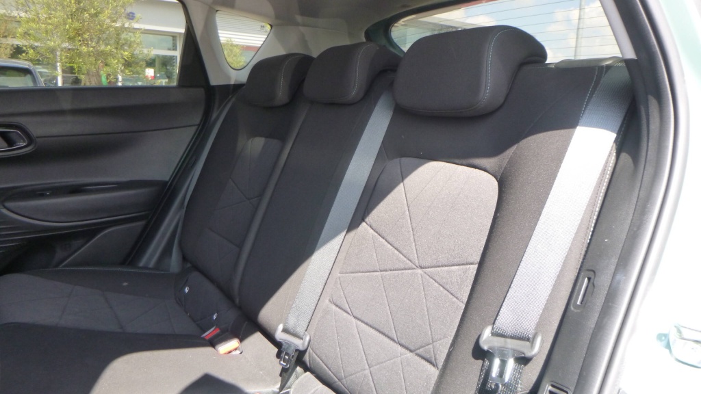 HYUNDAI Bayon Creative 1.0 T-GDI 100 HYBRID 48V - CREATIVE - ref: 5-1428485 - Photo 16