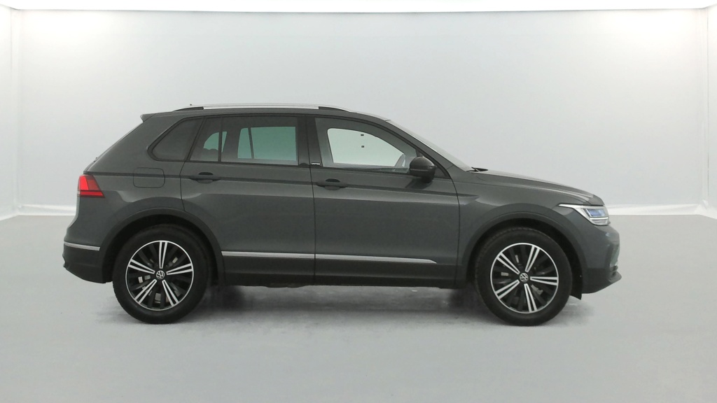 VOLKSWAGEN Tiguan Life 1.5 TSI 150 - ref: 6-2971x250850 - Photo 6