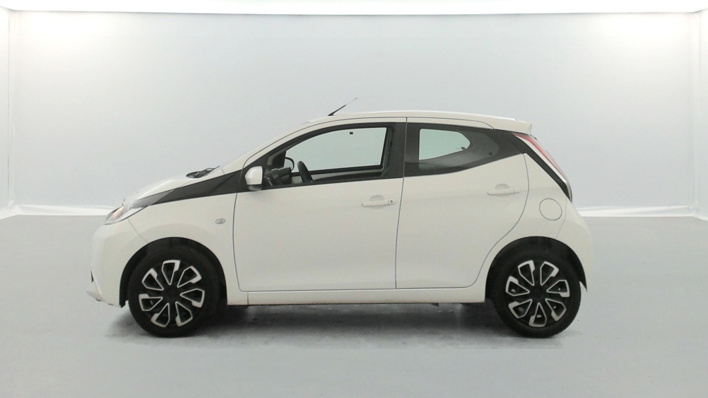TOYOTA Aygo x-play 1.0 VVT-i - ref: 6-2971x251138 - Photo 2