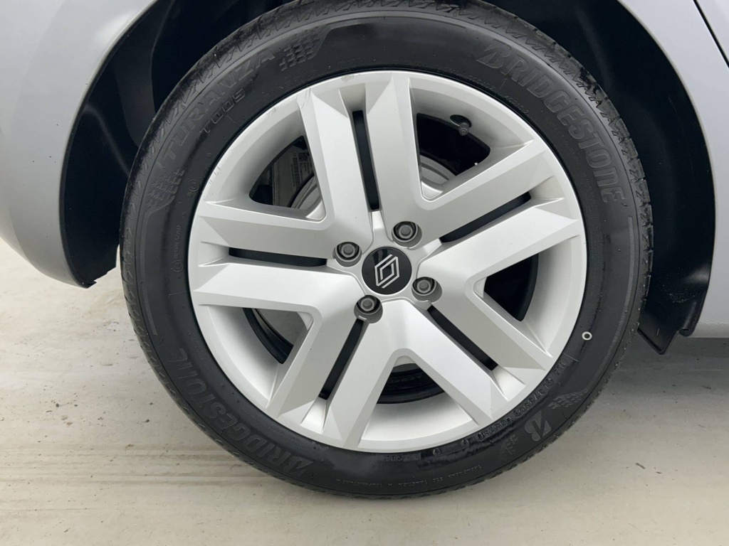 RENAULT Clio Evolution E-Tech full hybrid 145 - ref: 6-2971x252808 - Photo 18
