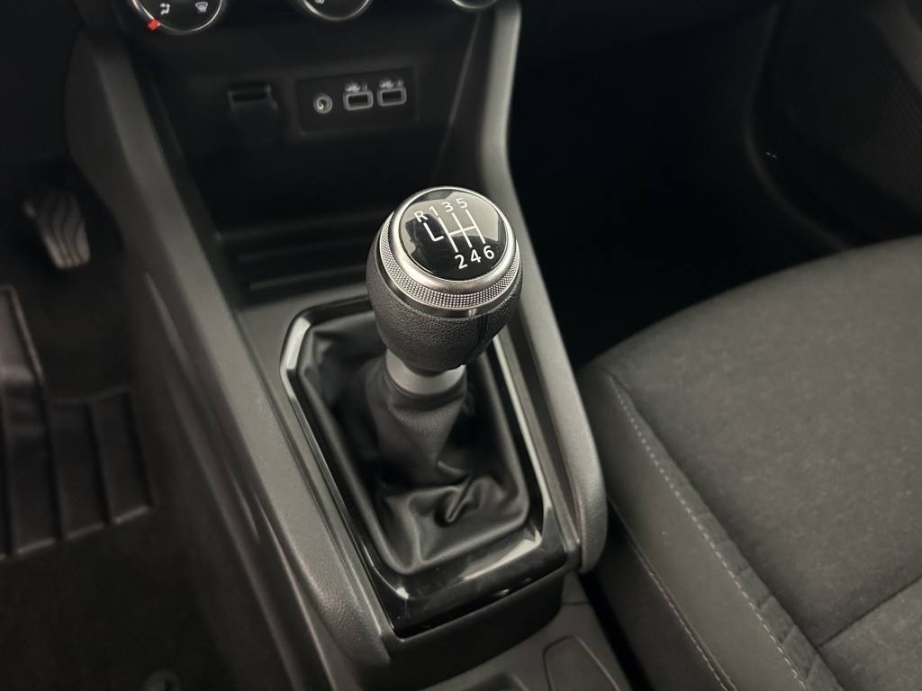 RENAULT Clio Equilibre TCe 90 - ref: 6-2971x253440 - Photo 19