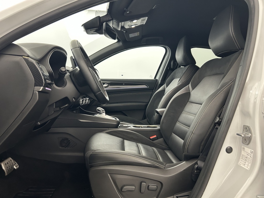 RENAULT Arkana Engineered E-Tech hybride 145 22 - ref: 6-2971x253571 - Photo 12
