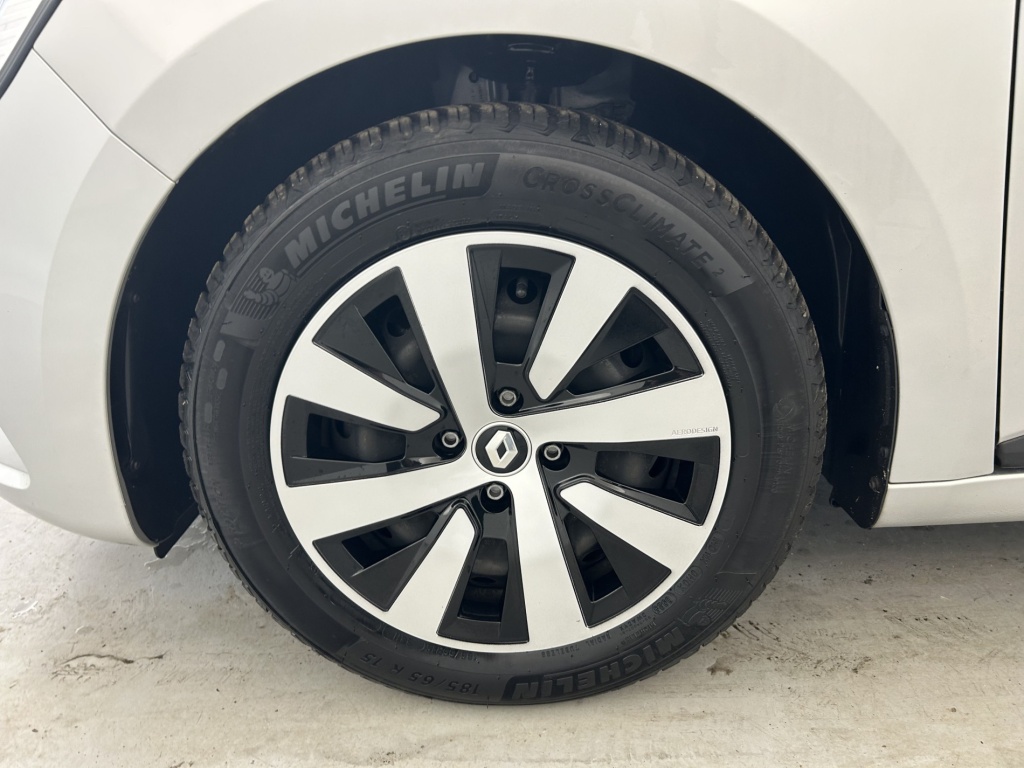 RENAULT Clio Equilibre TCe 90 - ref: 6-2971x258512 - Photo 19