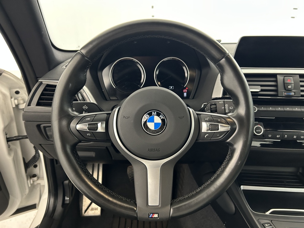 BMW Serie 1 M Sport Ultimate 116d 116 ch BVA8 - ref: 6-2971x262422 - Photo 15